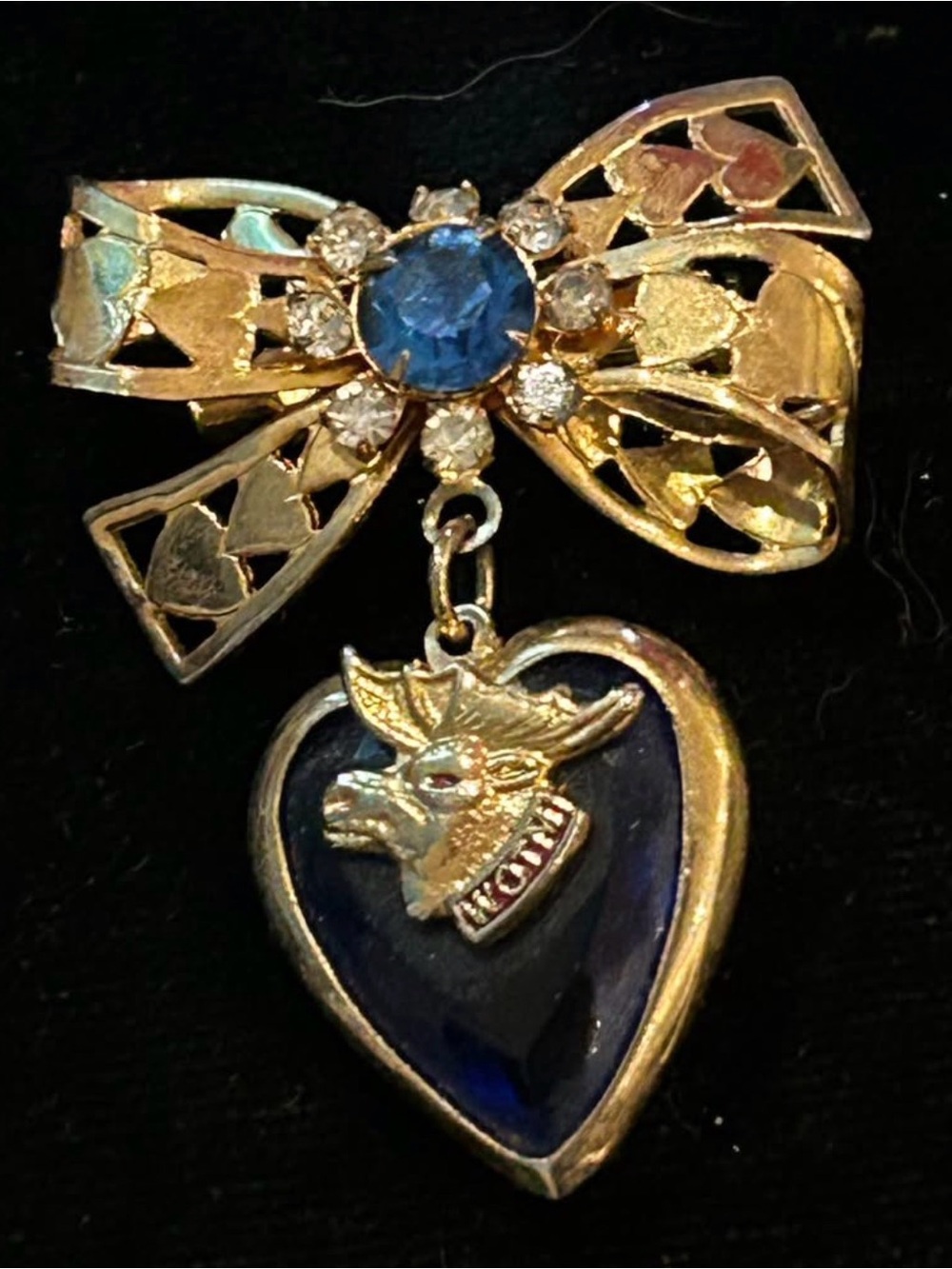 VINTAGE "WOMEN OF THE MOOSE LODGE" PIN / BROOCH